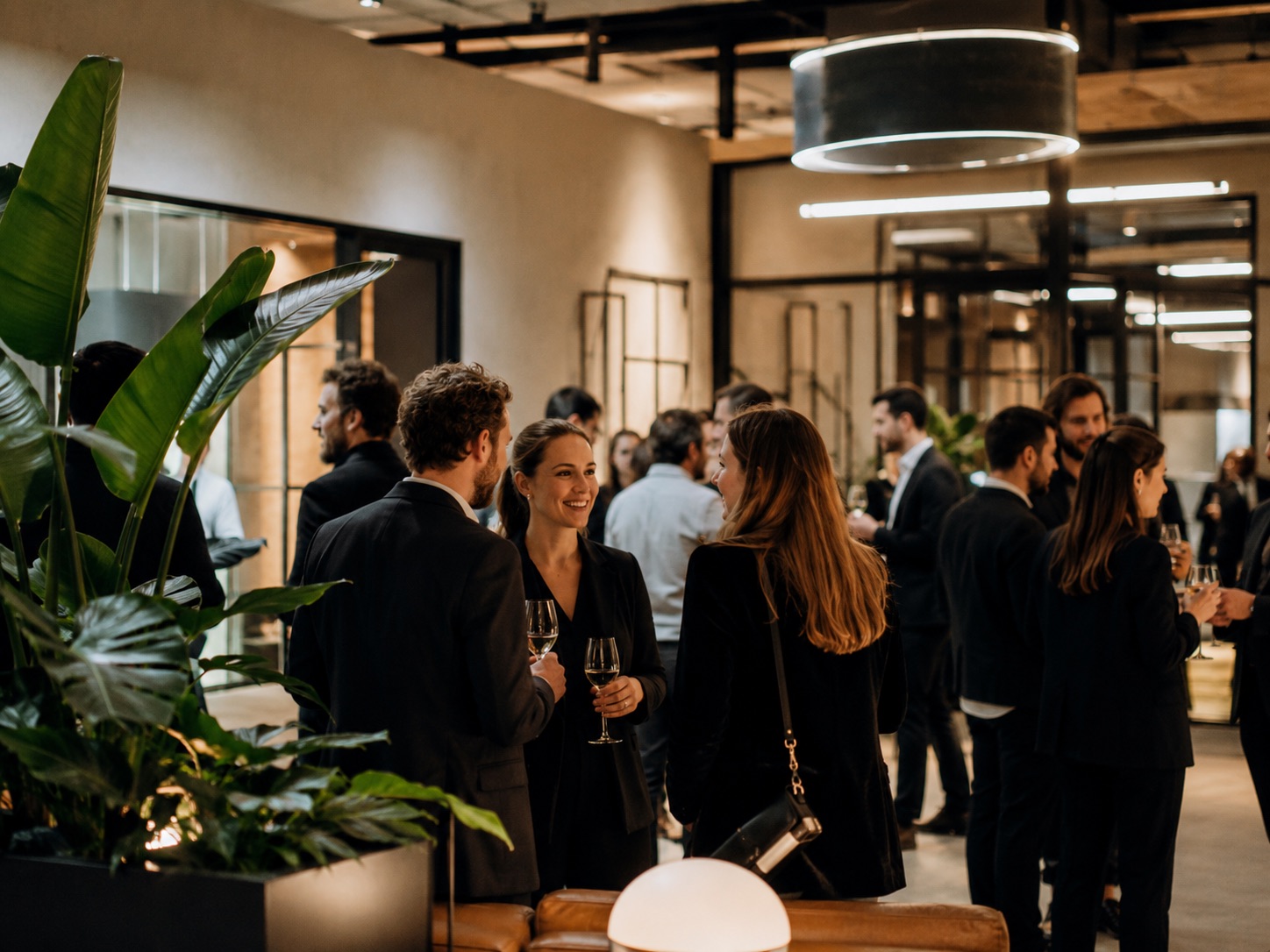 Séminaire d’entreprise dans une halle industrielle